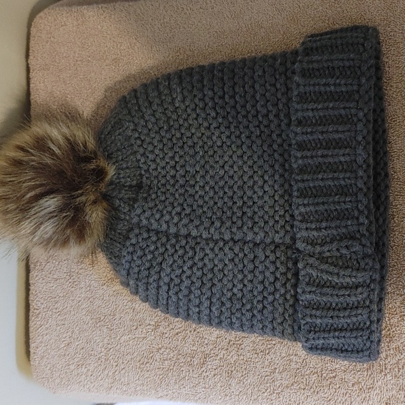🐨 Ugg Hat - Picture 5 of 9